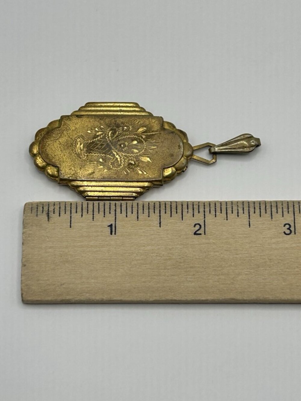 Antique Locket Cottagecore Art Deco Basket Flowers Gold Tone Large Pendant Love - Picture 7 of 12